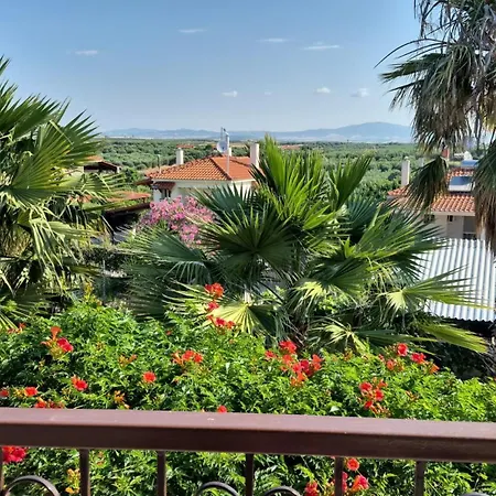 Naturstein-mediterranhaus Mit Gartenblick Flogita