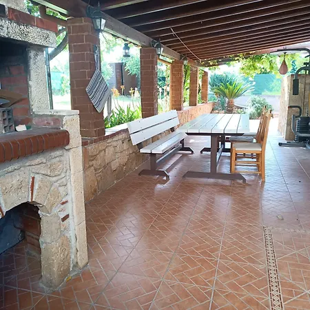 Naturstein-mediterranhaus Mit Gartenblick Case de vacanță Flogita