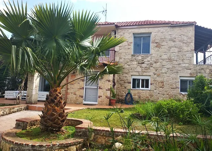 Hébergement de vacances Naturstein-mediterranhaus Mit Gartenblick *