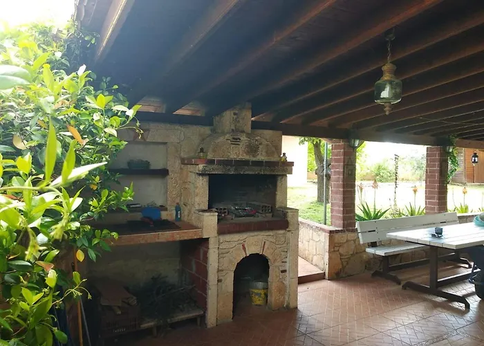 Сasa de vacaciones Naturstein-mediterranhaus Mit Gartenblick *